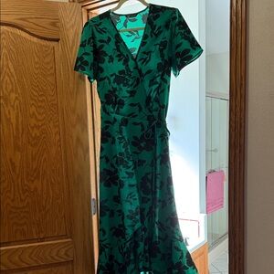 Green Floral Wrap Midi Dress with Tie Waist